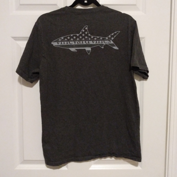 Vineyard Vines dark gray tee shirt - Picture 5 of 6